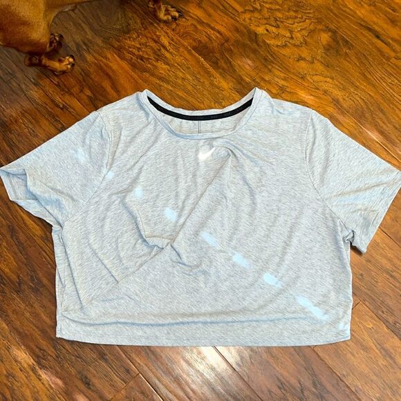 Women’s plus Nike grey one luxe twist short sleeved crop top dri-fit activewear - Picture 2 of 6